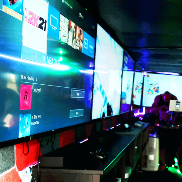 I-Game-Plan-Games-Playing-Large-TV-Screens